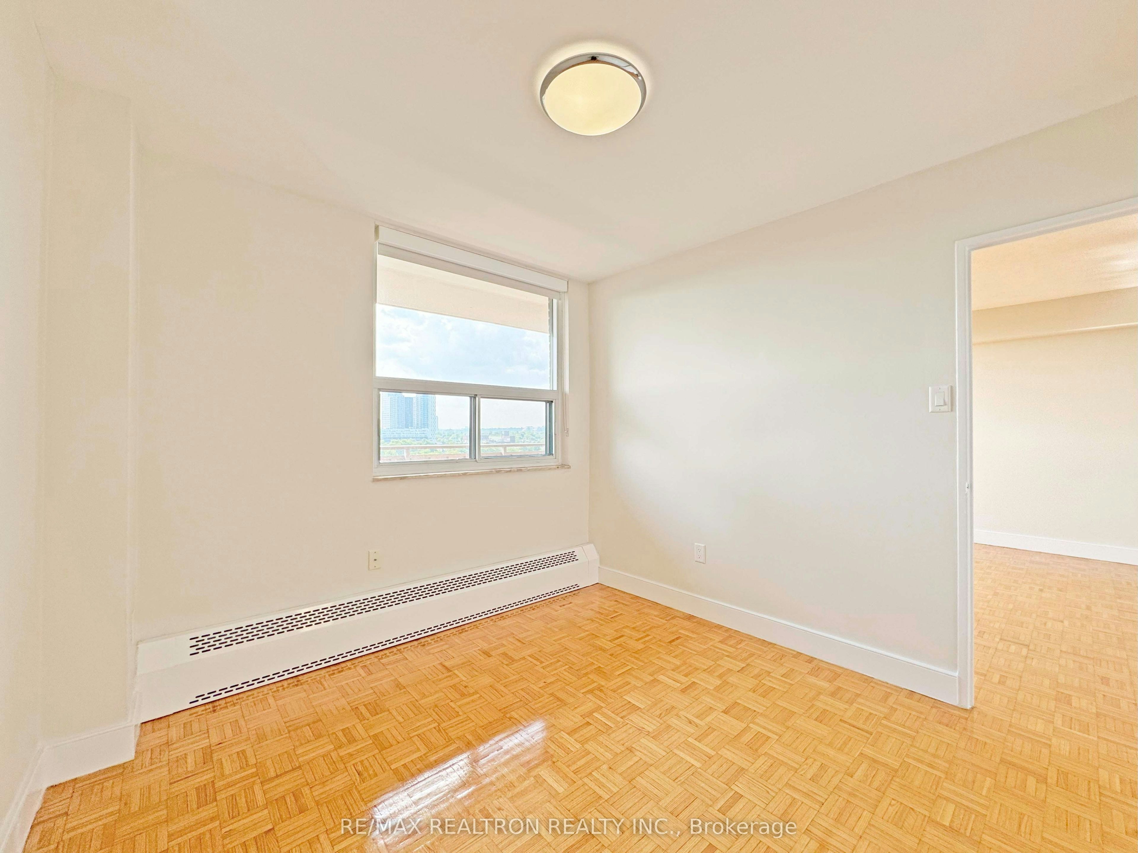 1001-666 Spadina Avenue, Toronto, ON, M5S 2H8 - 8