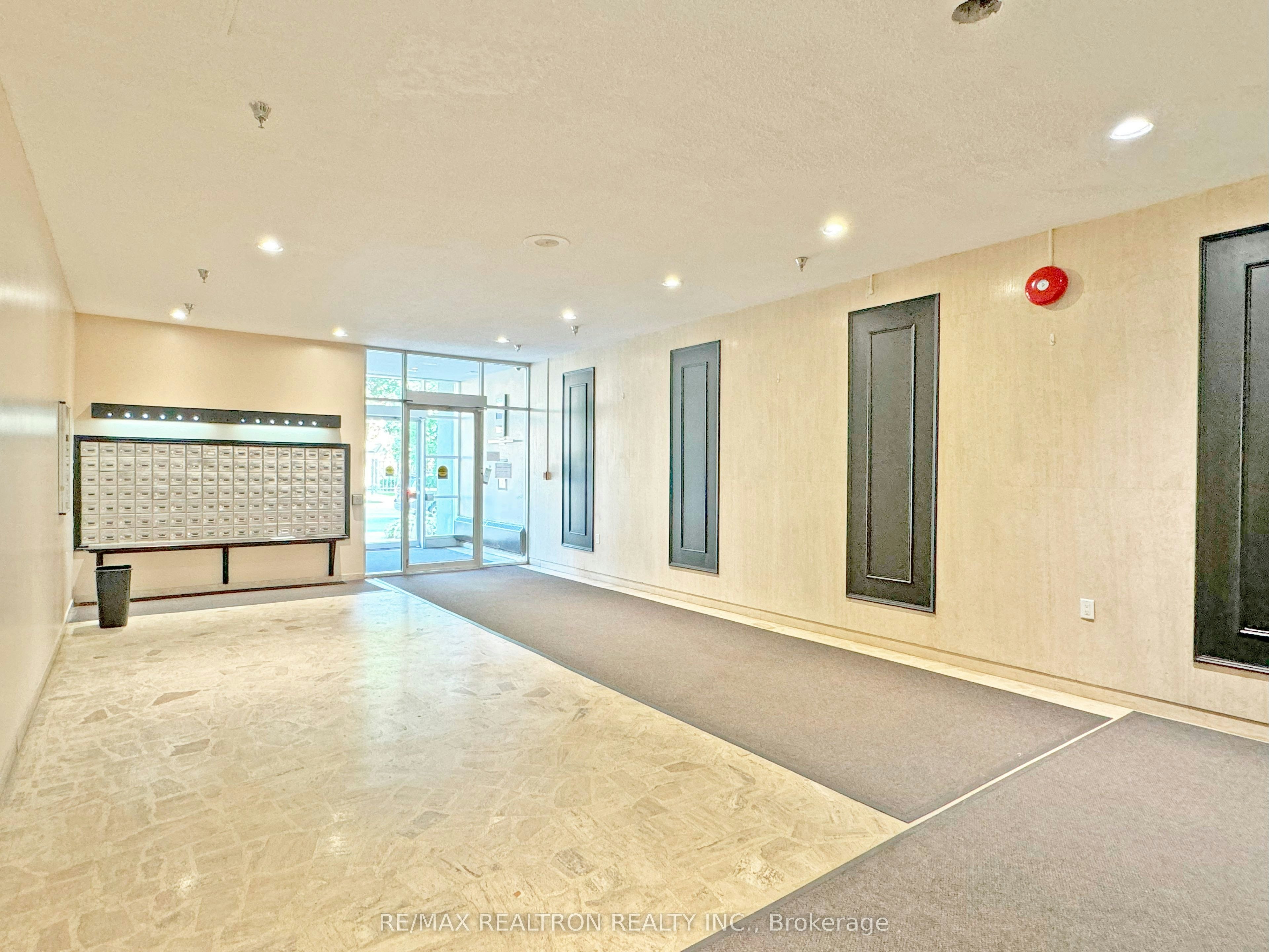 409-1500 Bathurst Street, Toronto, ON, M5P 3L3 - 9
