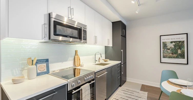 711-664 Spadina Avenue, Toronto, ON, M5S 2H7 - 2