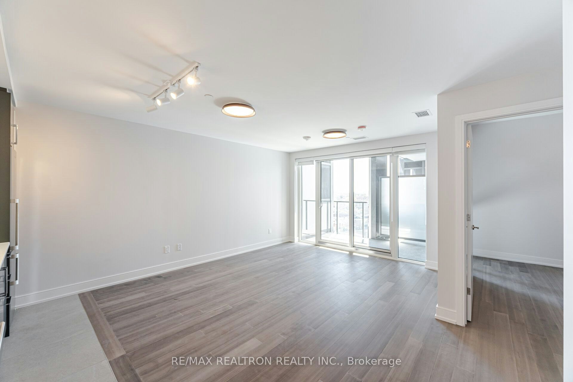711-664 Spadina Avenue, Toronto, ON, M5S 2H7 - 4