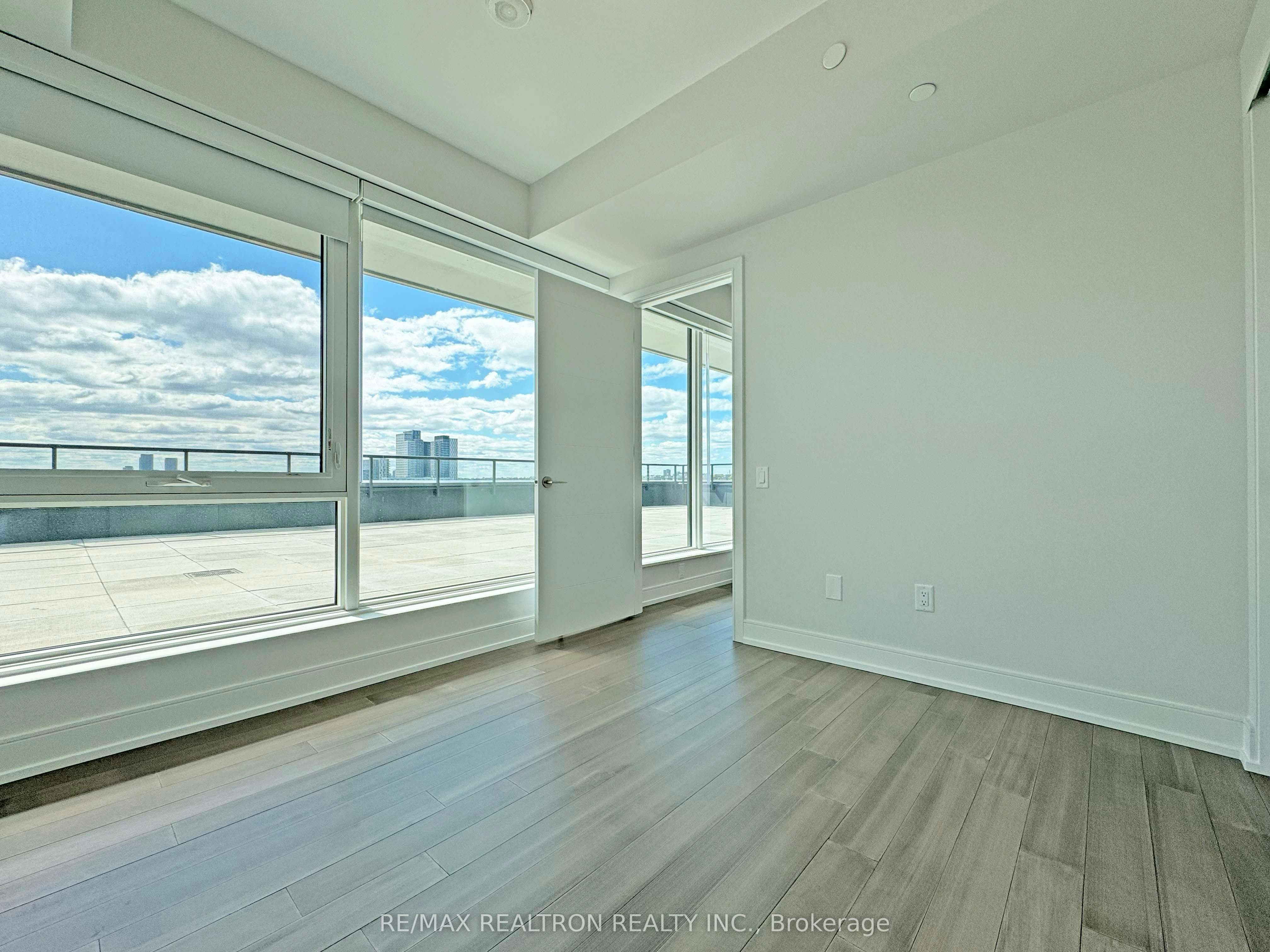 1001-664 Spadina Avenue, Toronto, ON, M5S 2H7 - 11