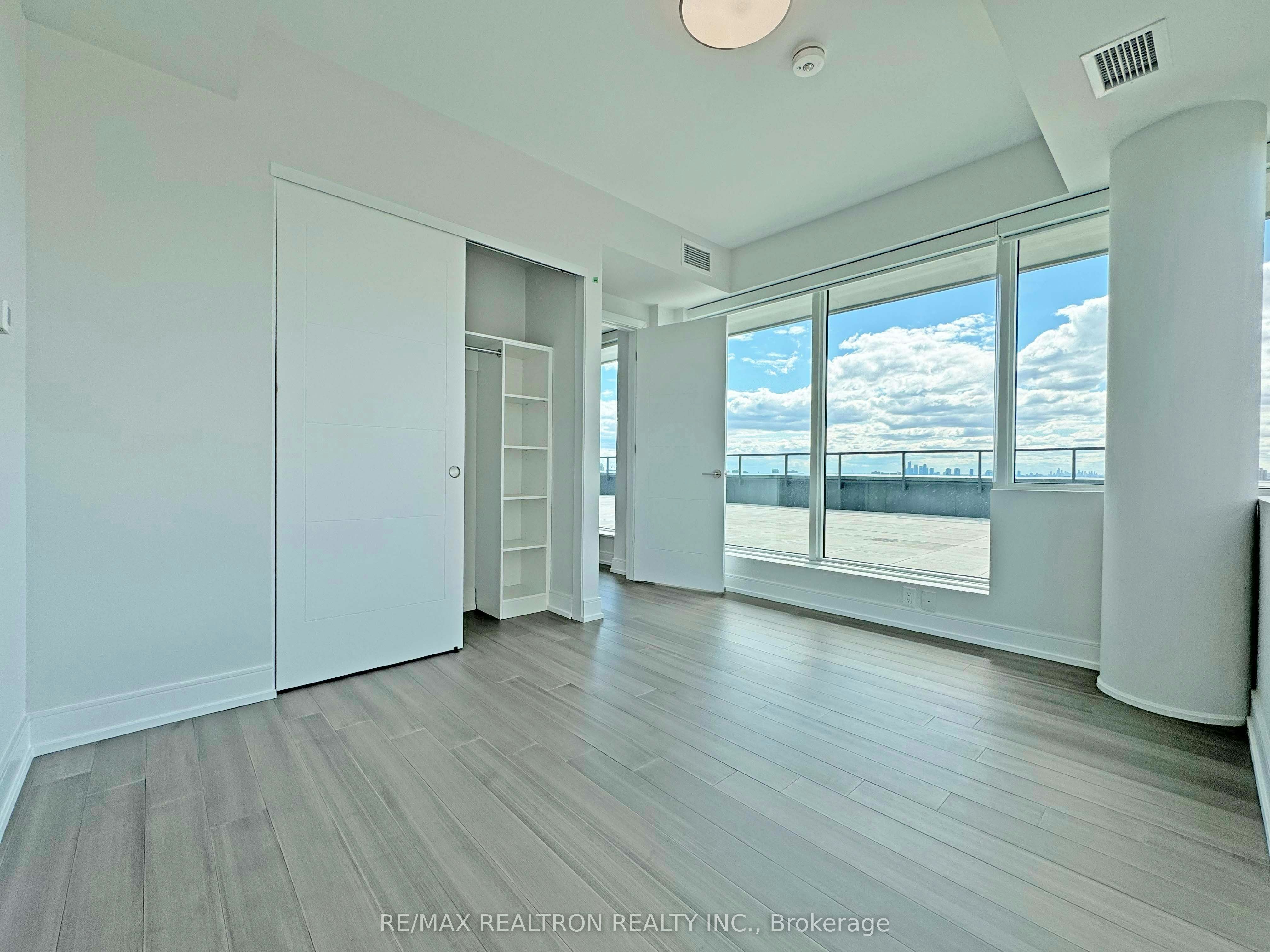 1001-664 Spadina Avenue, Toronto, ON, M5S 2H7 - 9