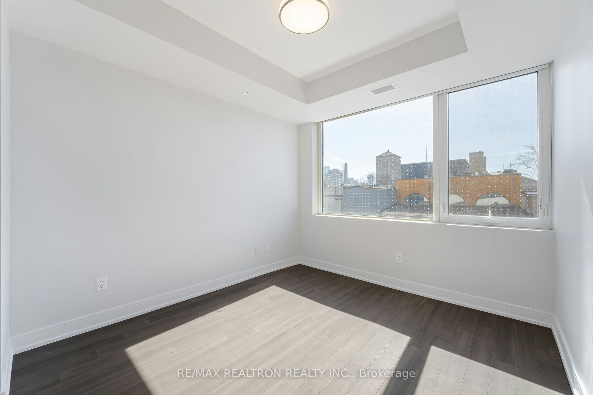 203-664 Spadina Avenue, Toronto, ON, M5S 2H7 - 11