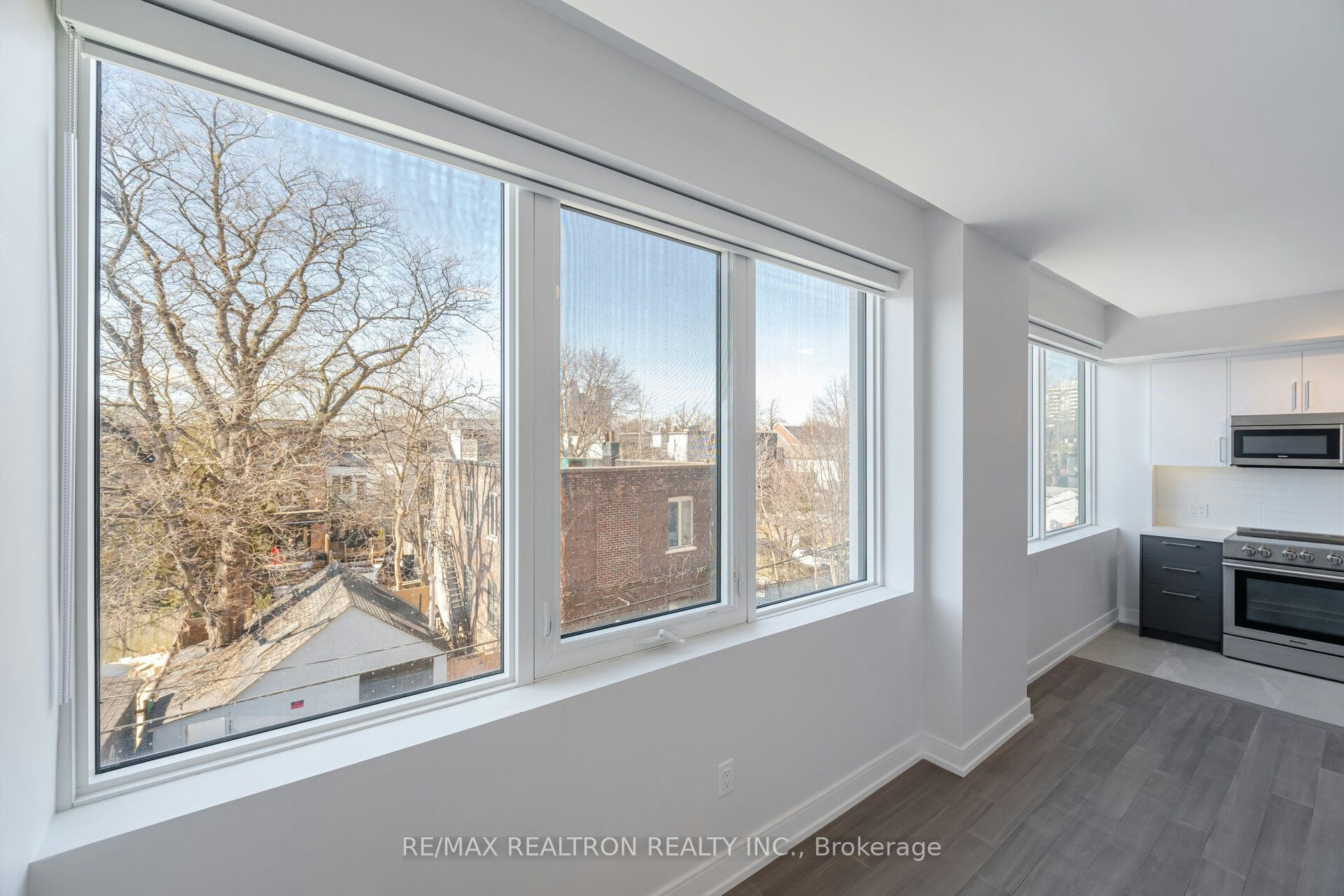 203-664 Spadina Avenue, Toronto, ON, M5S 2H7 - 3