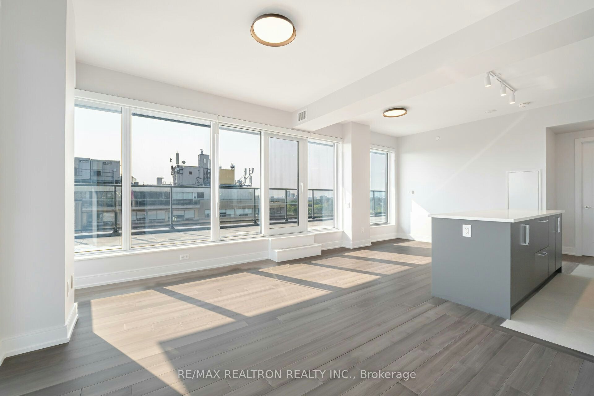 1203-2525 Bathurst Street, Toronto, ON, M6B 2Y9 - 4