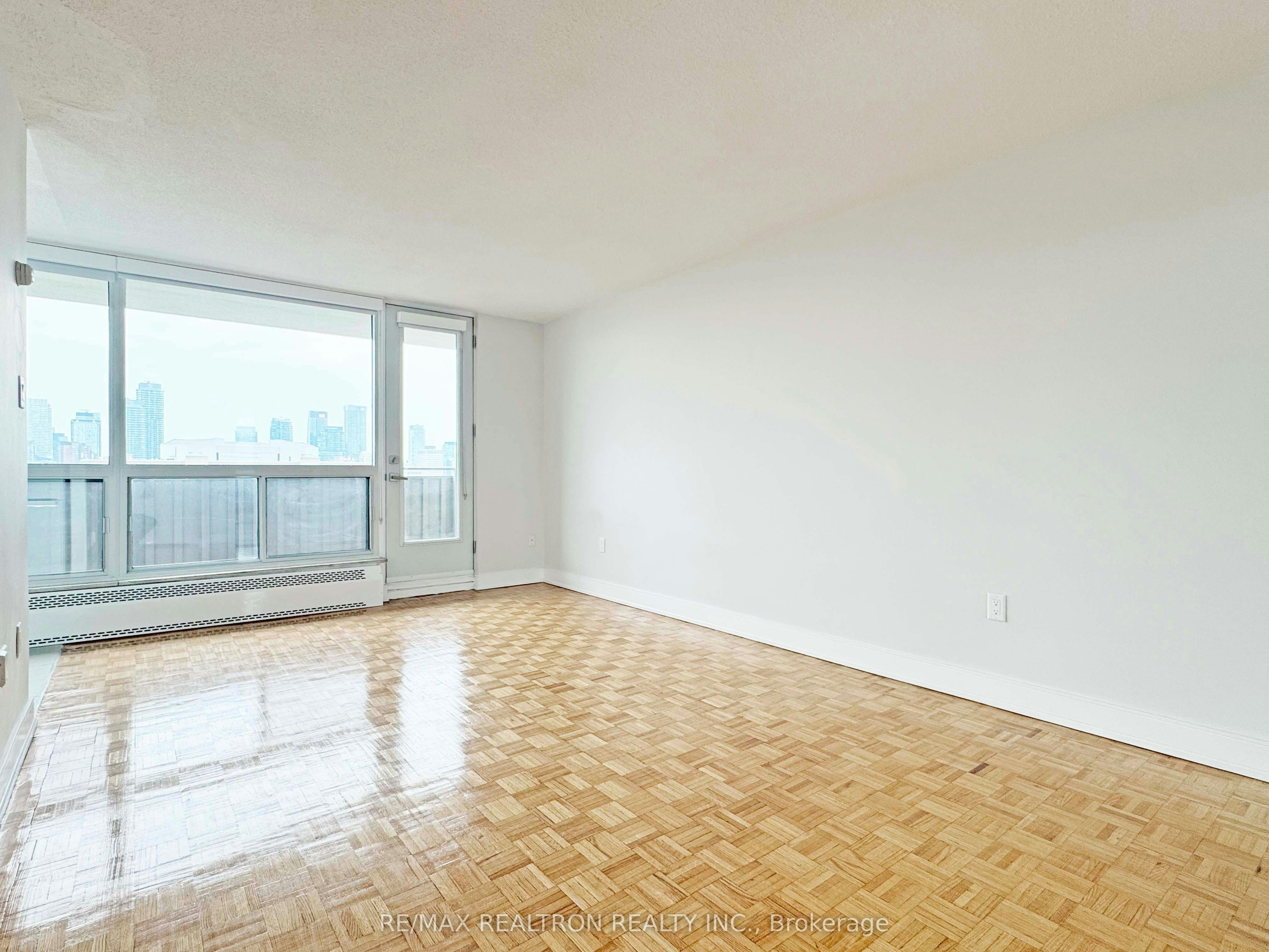 2507-666 Spadina Avenue, Toronto, ON, M5S 2H8 - 4