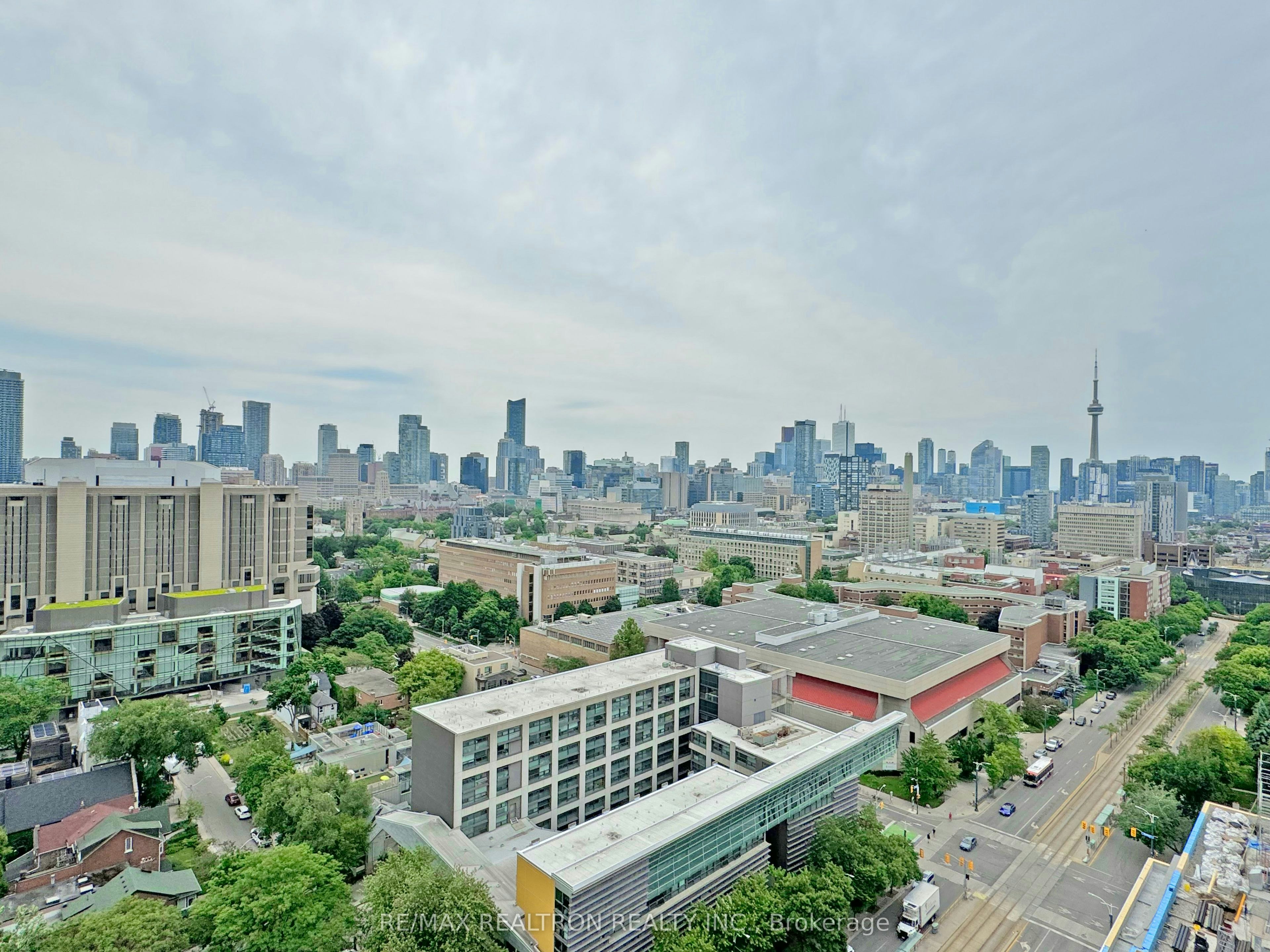 2507-666 Spadina Avenue, Toronto, ON, M5S 2H8