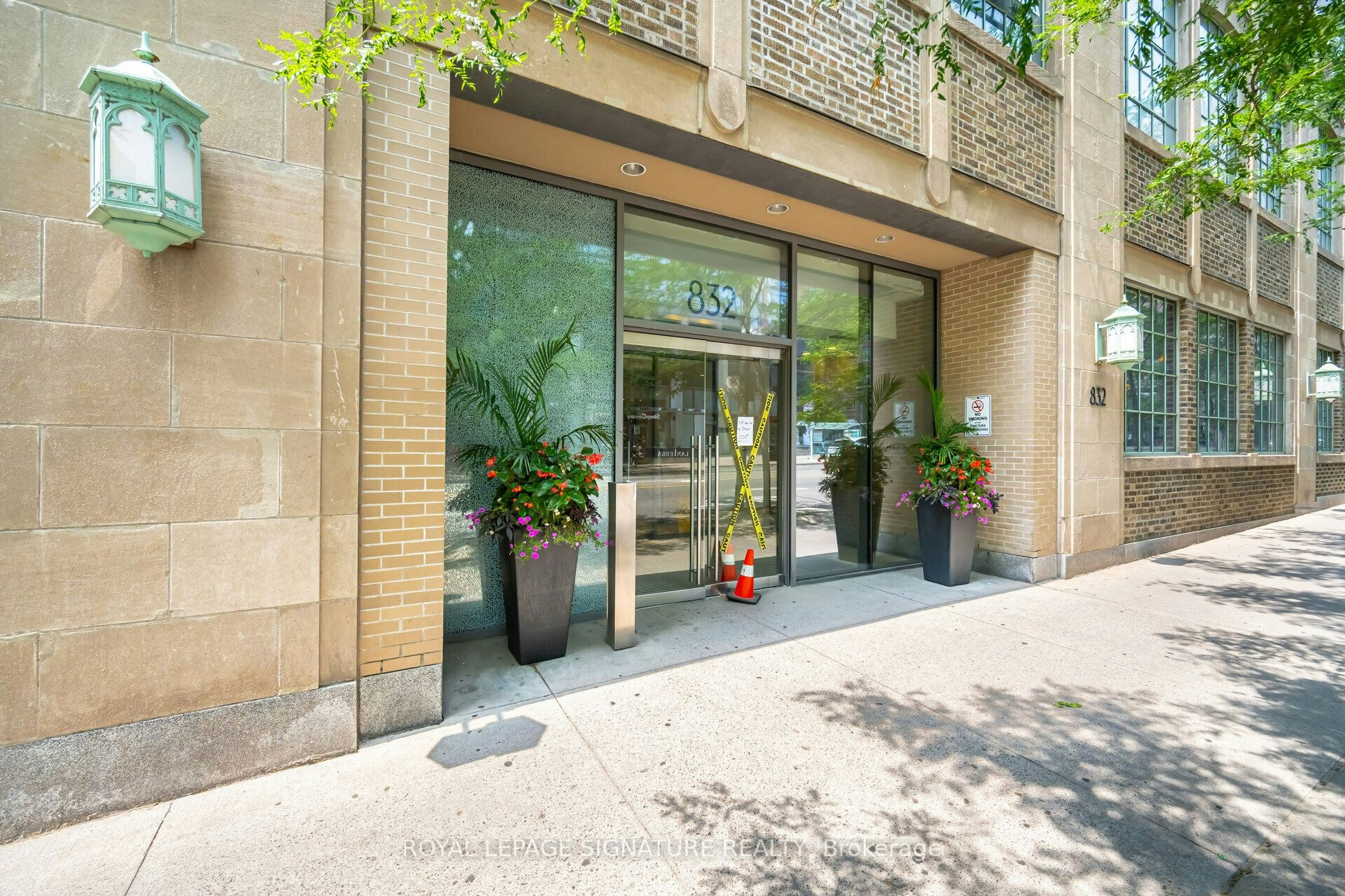 3307-832 Bay Street, Toronto, ON, M5S 1Z6 - 2