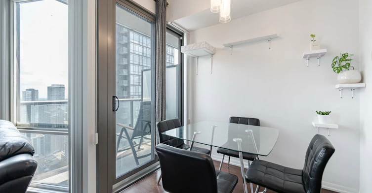 3307-832 Bay Street, Toronto, ON, M5S 1Z6 - 11