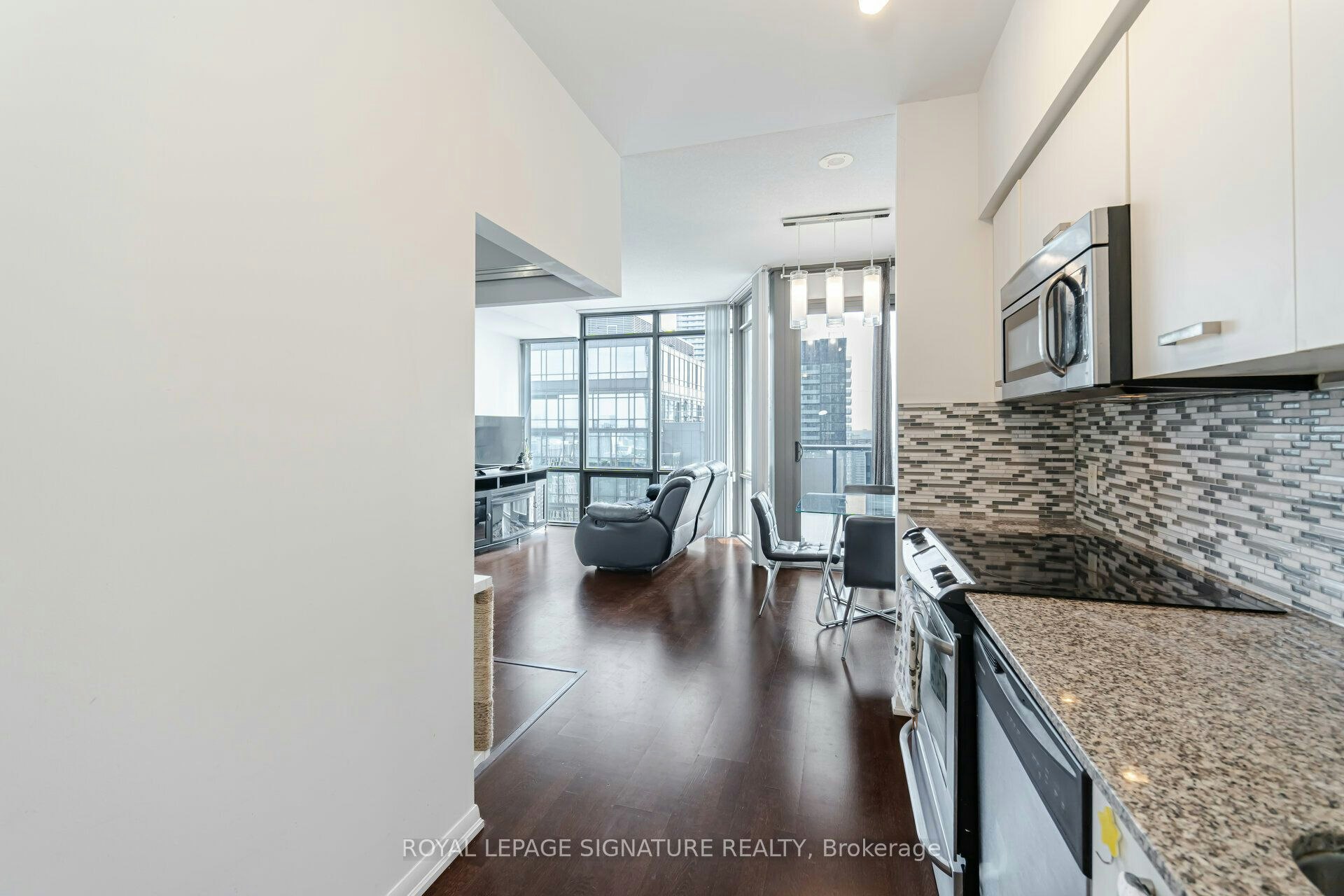 3307-832 Bay Street, Toronto, ON, M5S 1Z6 - 8