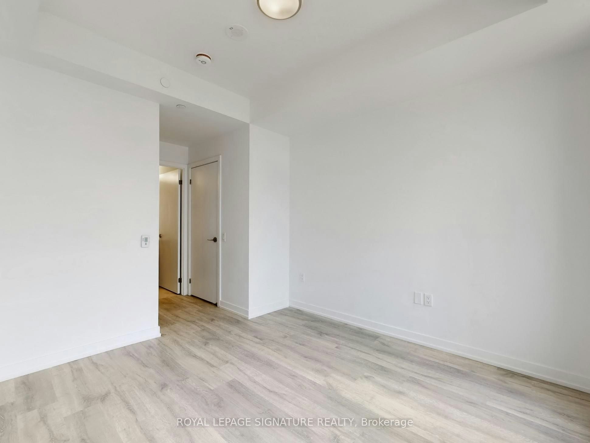 S608-8 Olympic Gdn Drive, Toronto, ON, M2M 0B9 - 31
