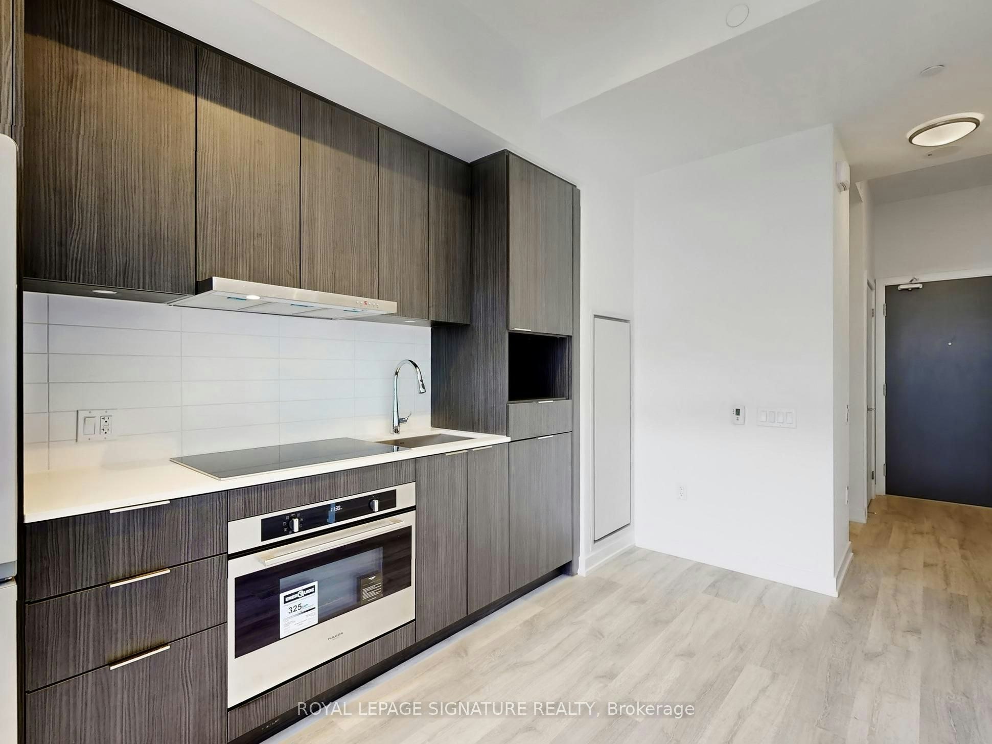 S608-8 Olympic Gdn Drive, Toronto, ON, M2M 0B9 - 11