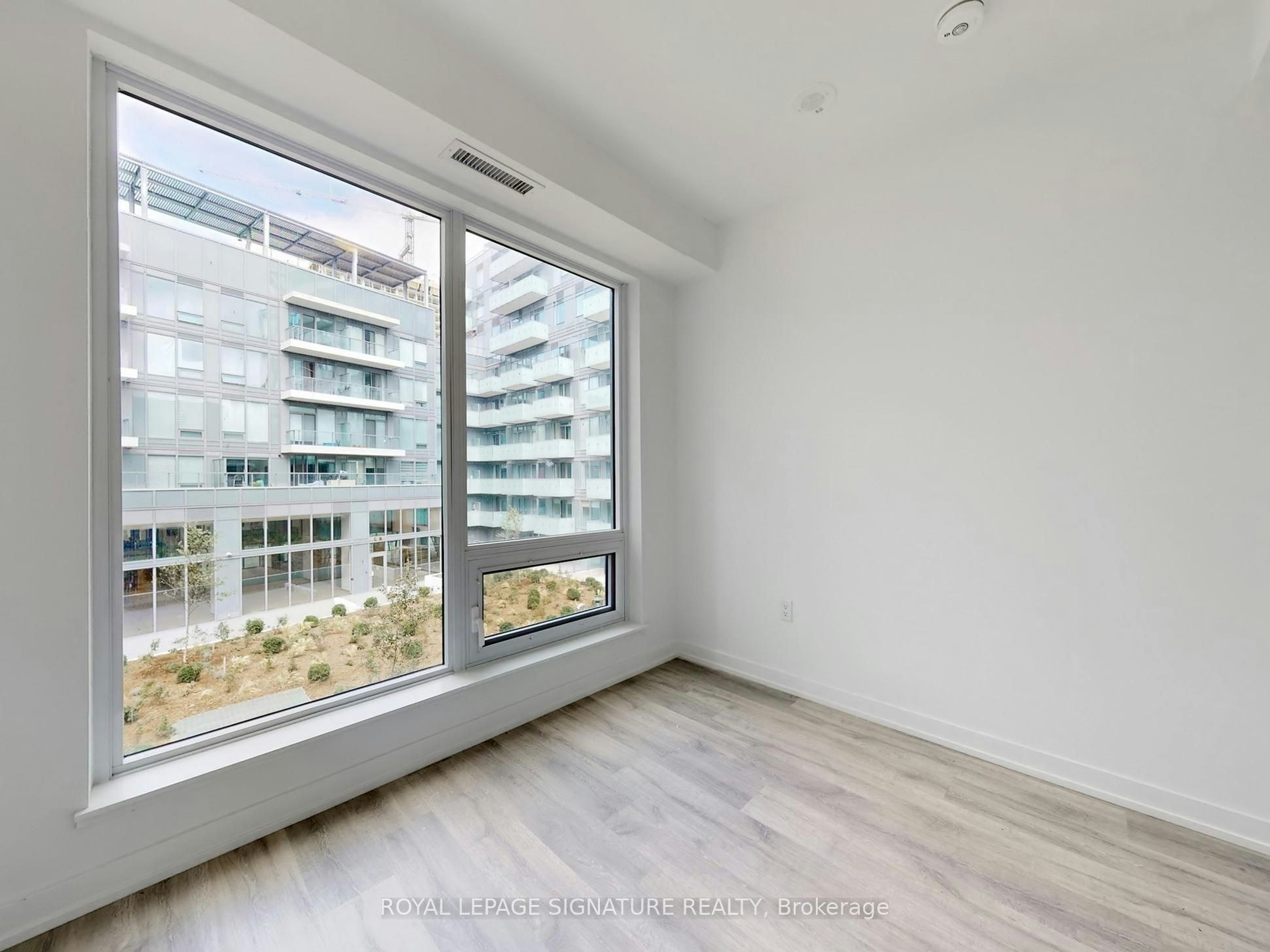 S608-8 Olympic Gdn Drive, Toronto, ON, M2M 0B9 - 21