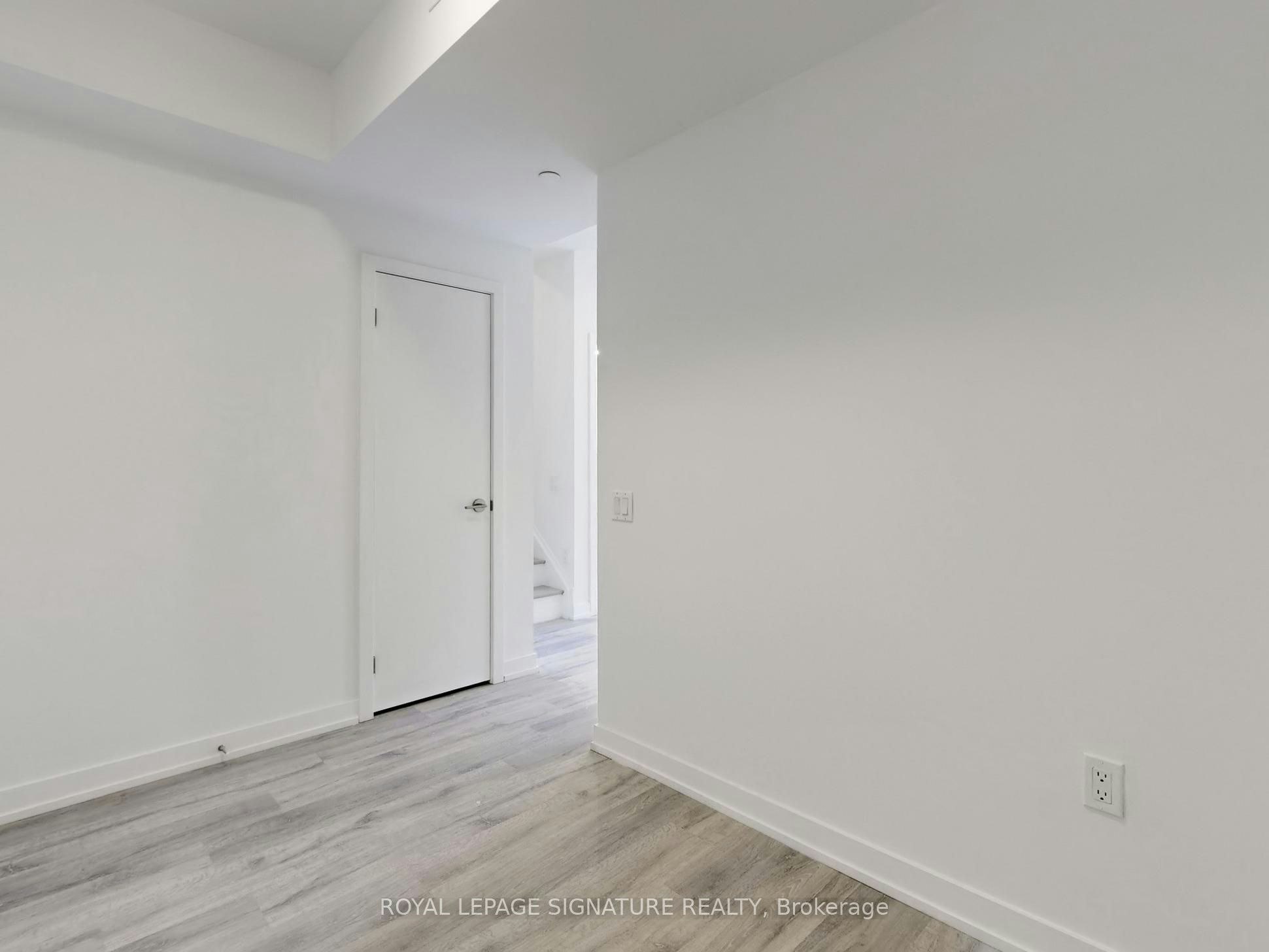 S608-8 Olympic Gdn Drive, Toronto, ON, M2M 0B9 - 12