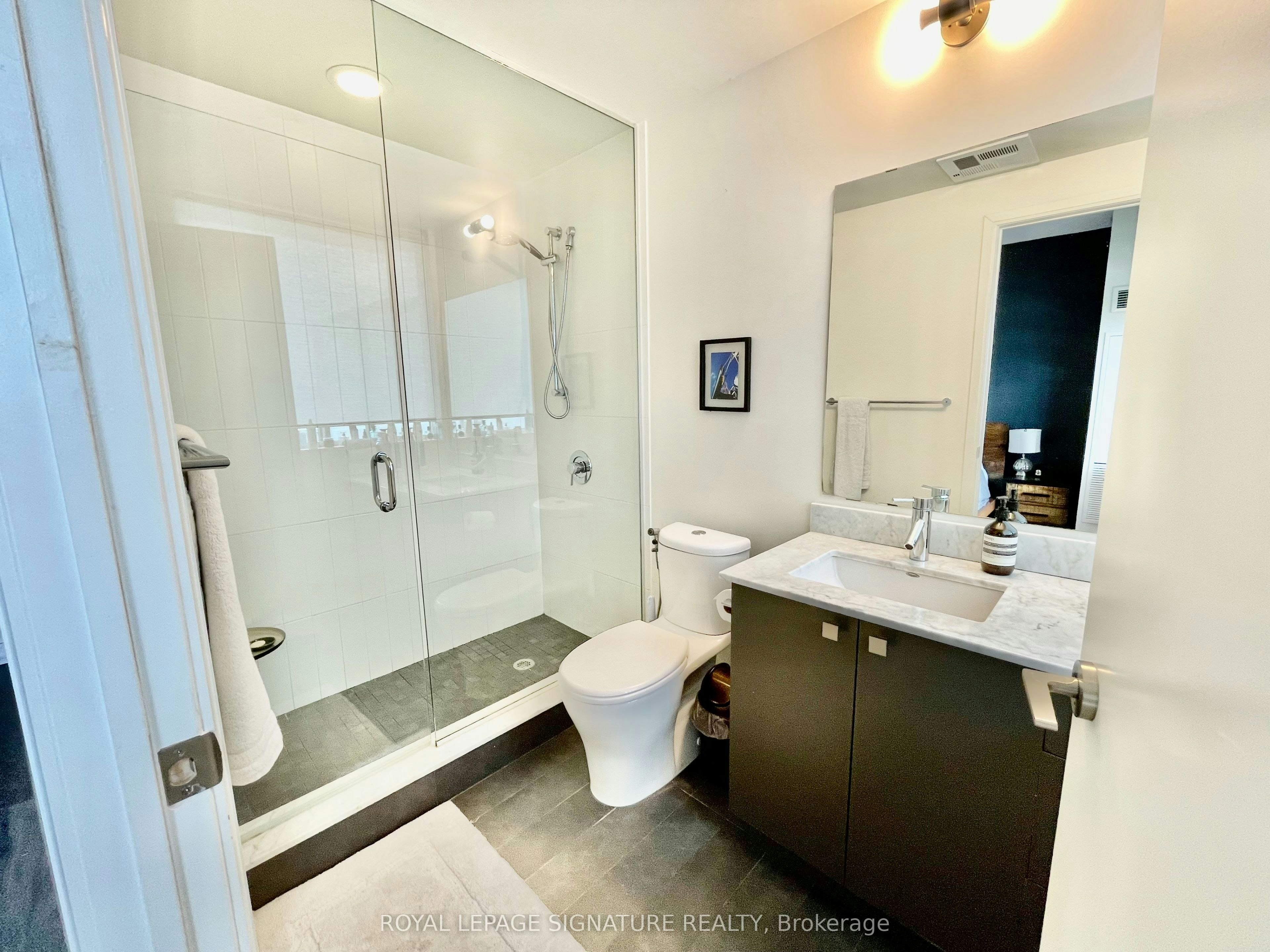 713-775 King Street W, Toronto, ON, M5V 2K3 - 7