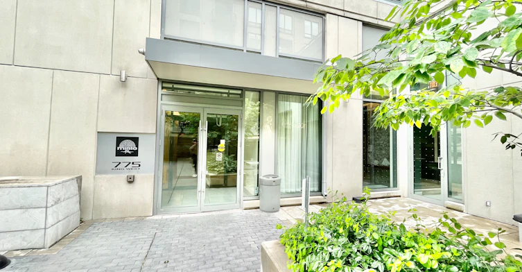 713-775 King Street W, Toronto, ON, M5V 2K3