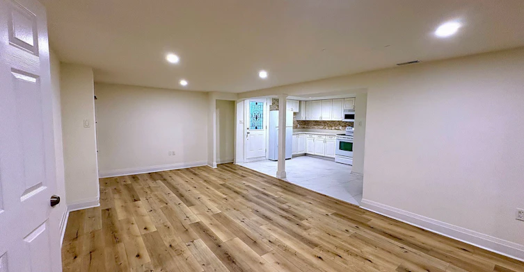 Basement-5 Carnegie Court, Toronto, ON, M2M 1W2 - 6