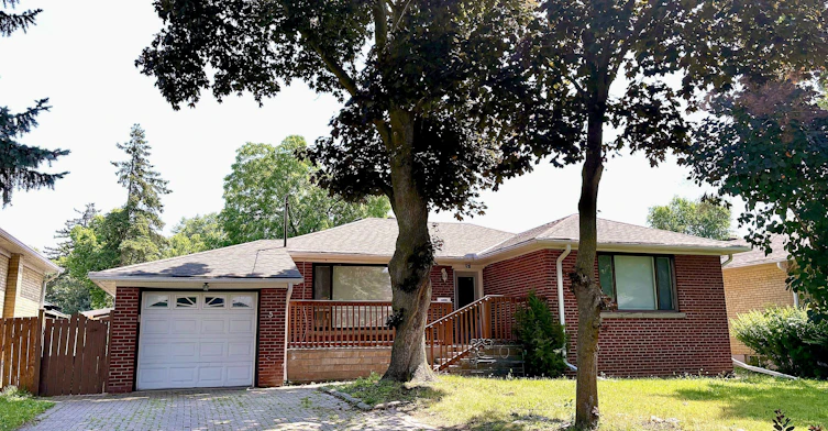 Basement-5 Carnegie Court, Toronto, ON, M2M 1W2