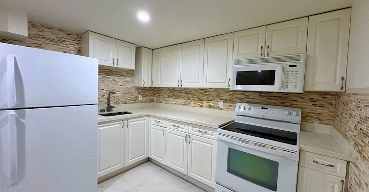 Basement-5 Carnegie Court, Toronto, ON, M2M 1W2 - 4