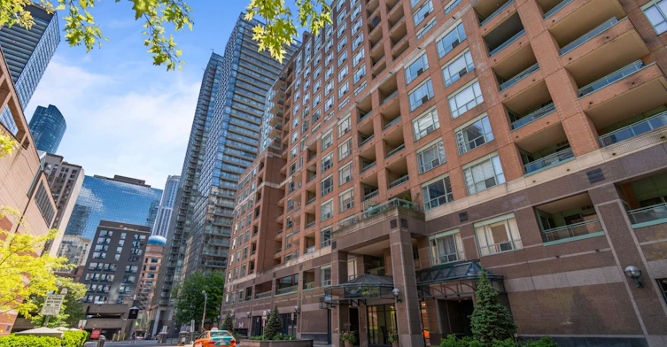 1008-889 Bay Street, Toronto, ON, M5S 3K5 - 24
