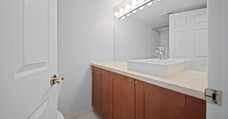 1008-889 Bay Street, Toronto, ON, M5S 3K5 - 25