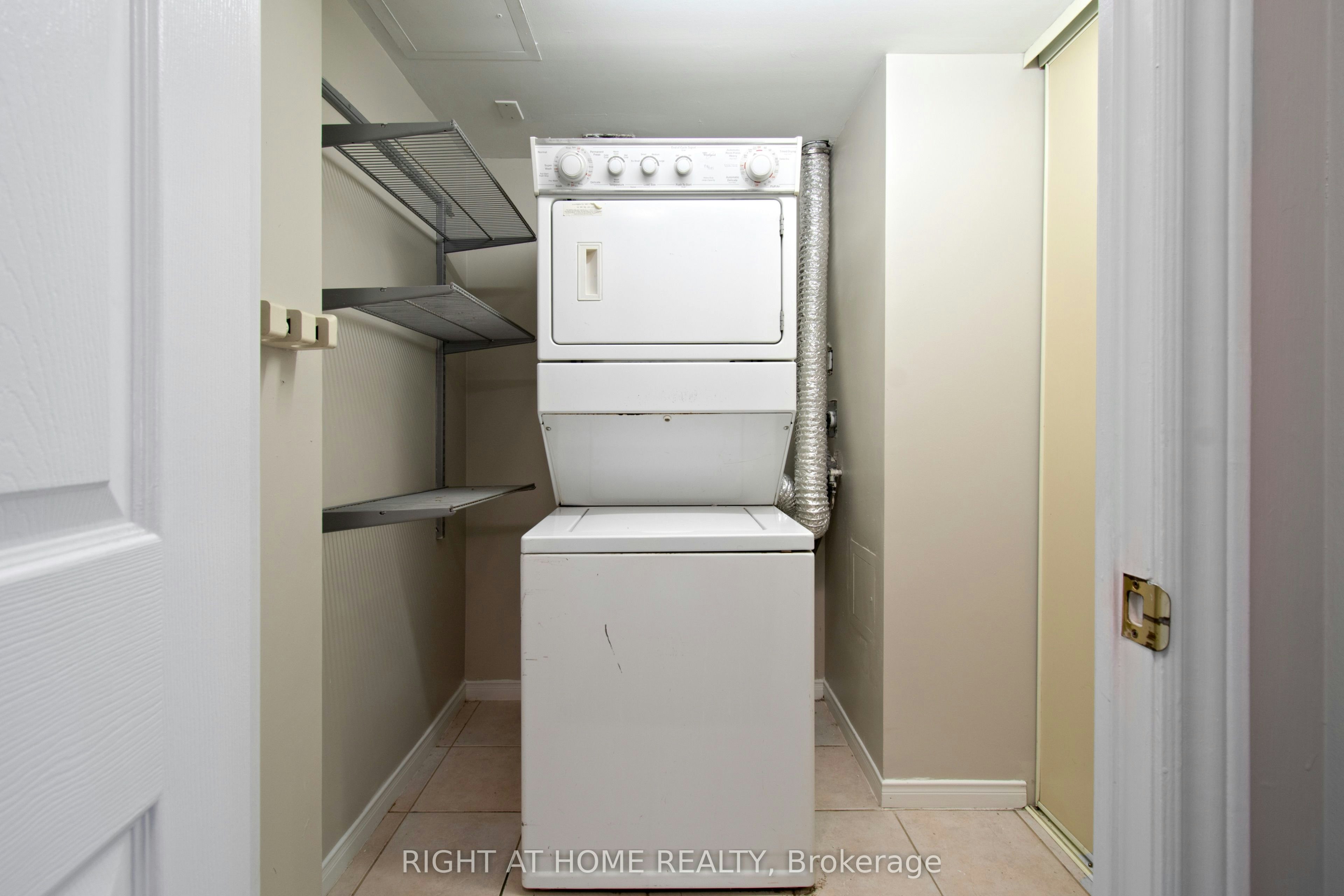 1008-889 Bay Street, Toronto, ON, M5S 3K5 - 20