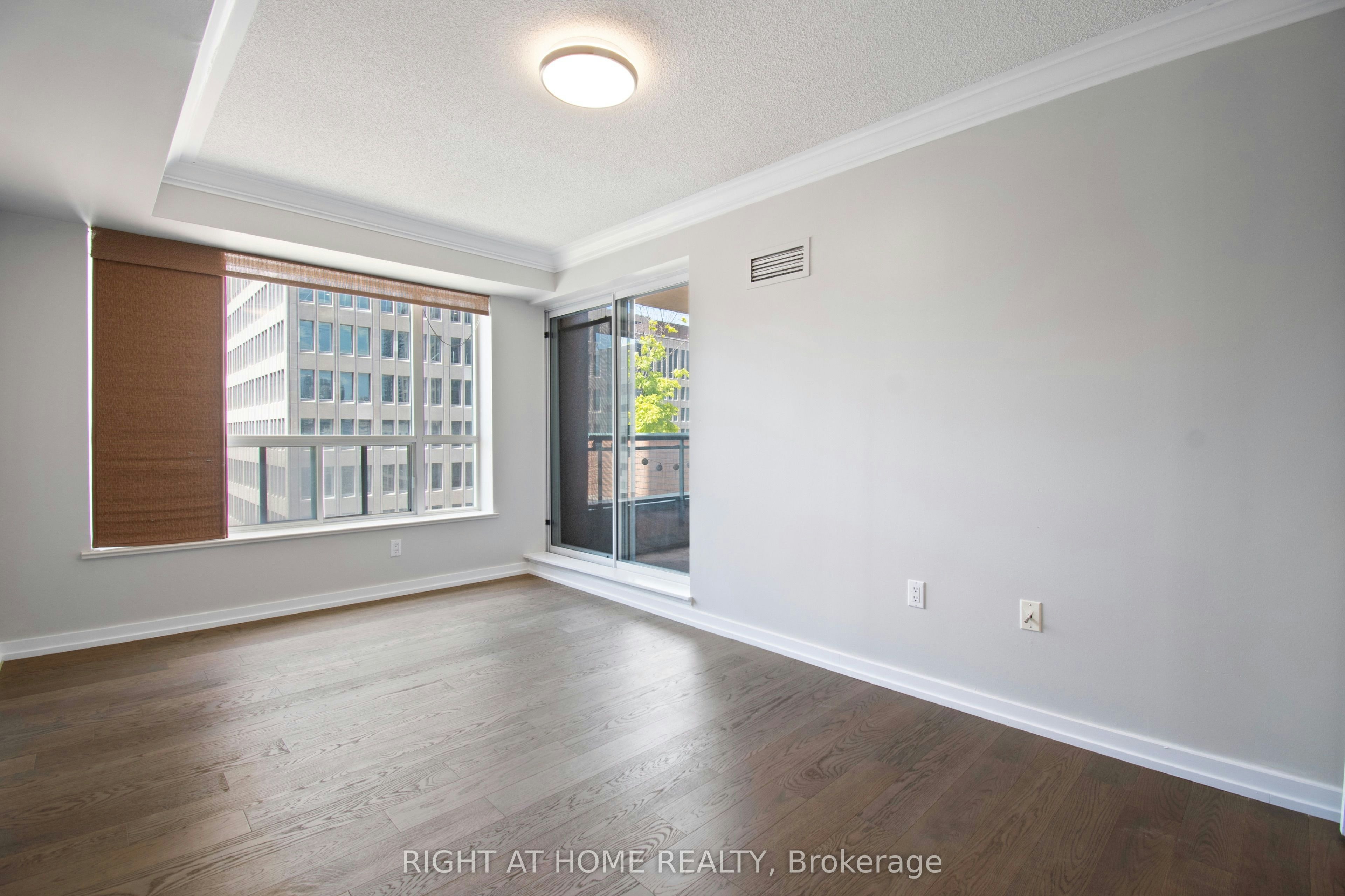 1008-889 Bay Street, Toronto, ON, M5S 3K5 - 14