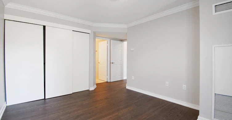 1008-889 Bay Street, Toronto, ON, M5S 3K5 - 12