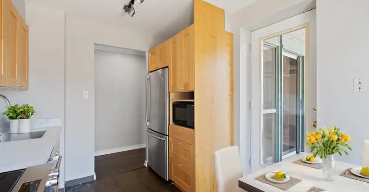 1008-889 Bay Street, Toronto, ON, M5S 3K5 - 30