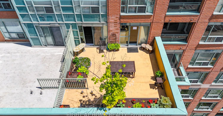 1008-889 Bay Street, Toronto, ON, M5S 3K5 - 5