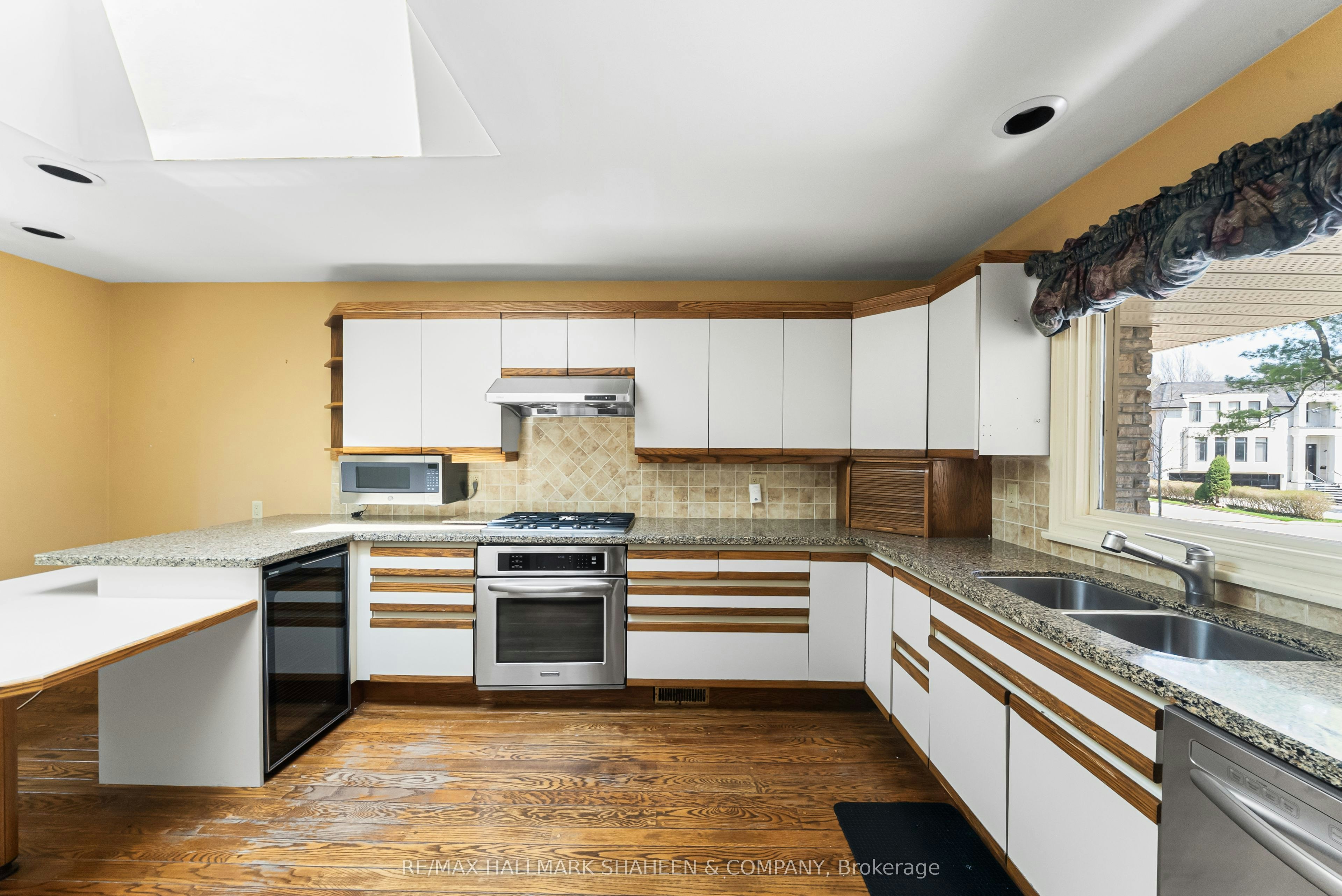 45 Hi Mount Drive, Toronto, ON, M2K 1X3 - 14