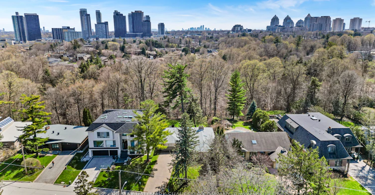 45 Hi Mount Drive, Toronto, ON, M2K 1X3 - 5