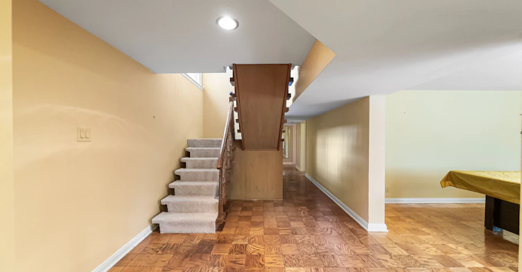 45 Hi Mount Drive, Toronto, ON, M2K 1X3 - 24