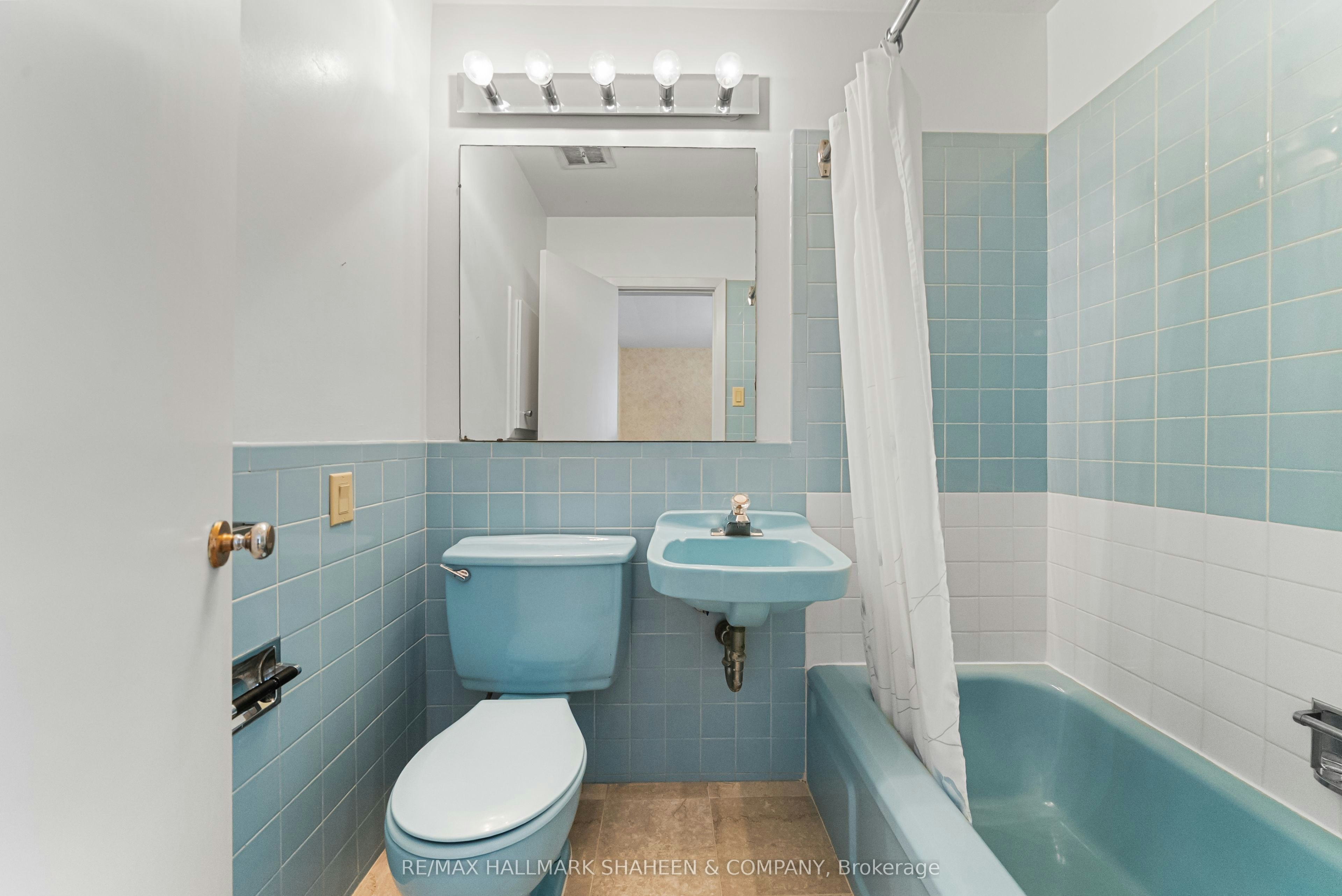 45 Hi Mount Drive, Toronto, ON, M2K 1X3 - 23