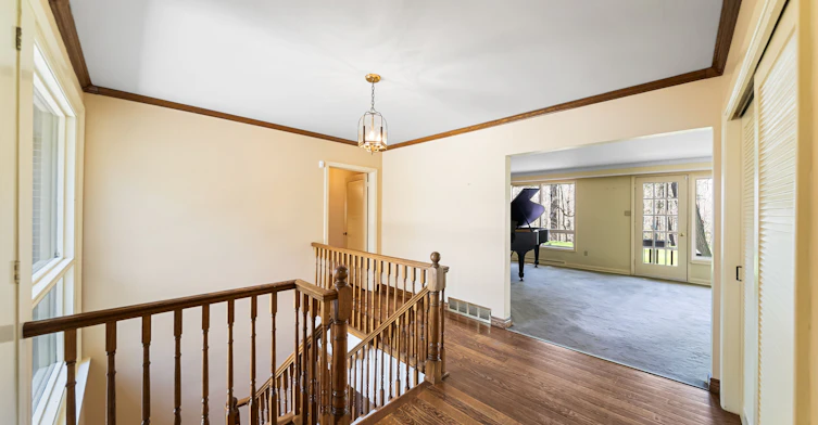 45 Hi Mount Drive, Toronto, ON, M2K 1X3 - 6