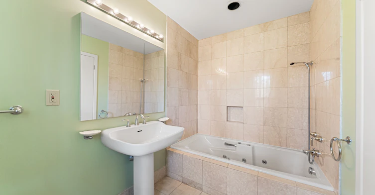 45 Hi Mount Drive, Toronto, ON, M2K 1X3 - 18