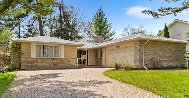 45 Hi Mount Drive, Toronto, ON, M2K 1X3