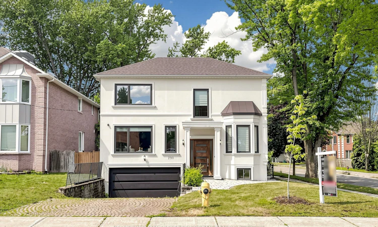 290 Empress Avenue