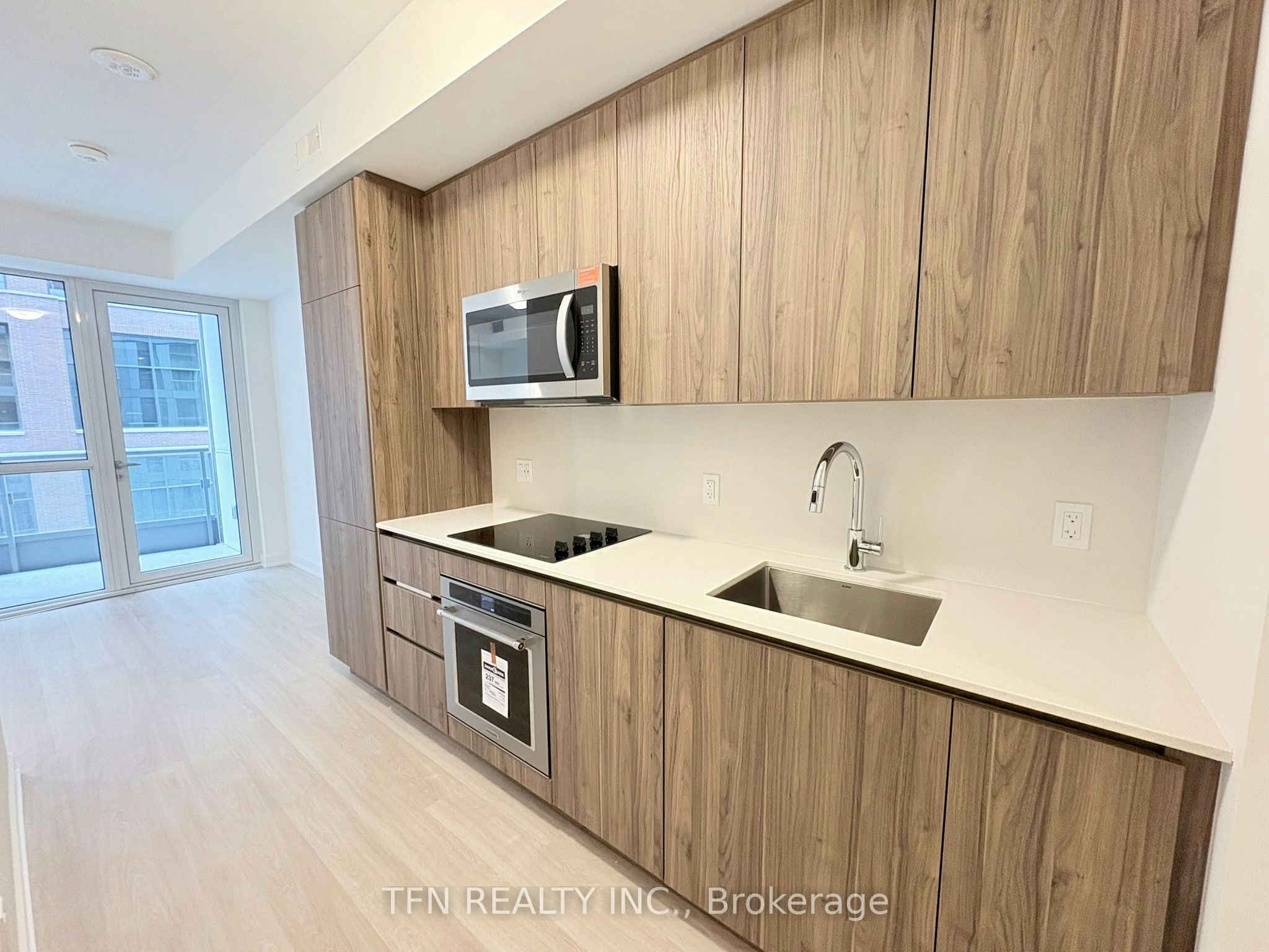 427-15 Richardson Street, Toronto, ON, M5A 0Y5