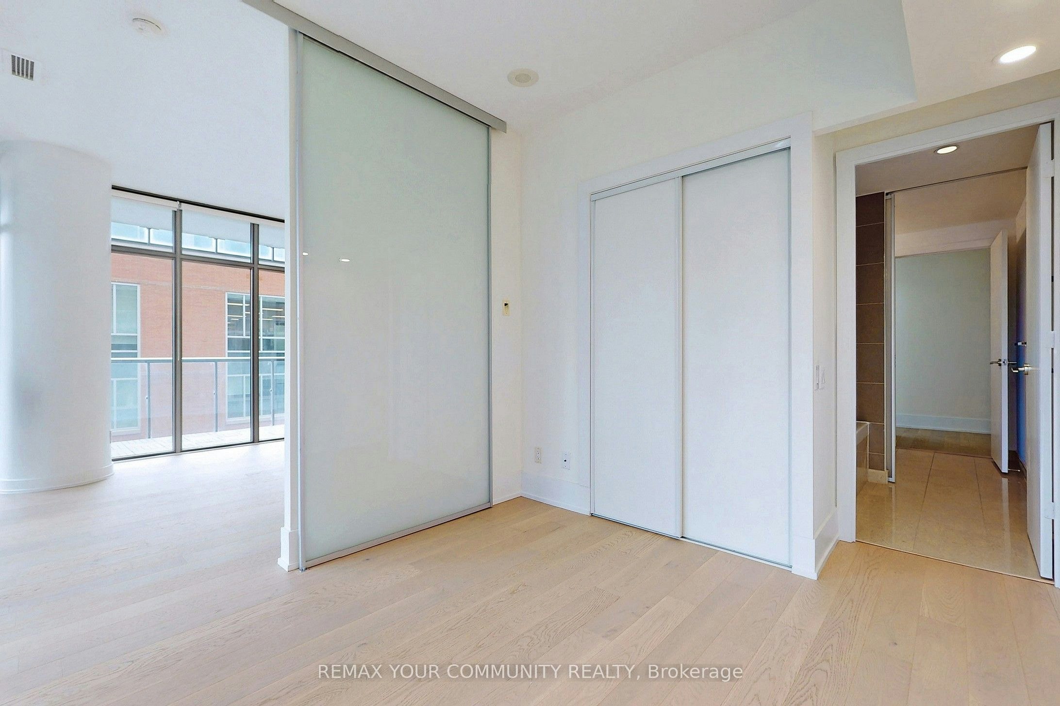 603-33 Charles Street E, Toronto, ON, M4Y 1R9 - 11