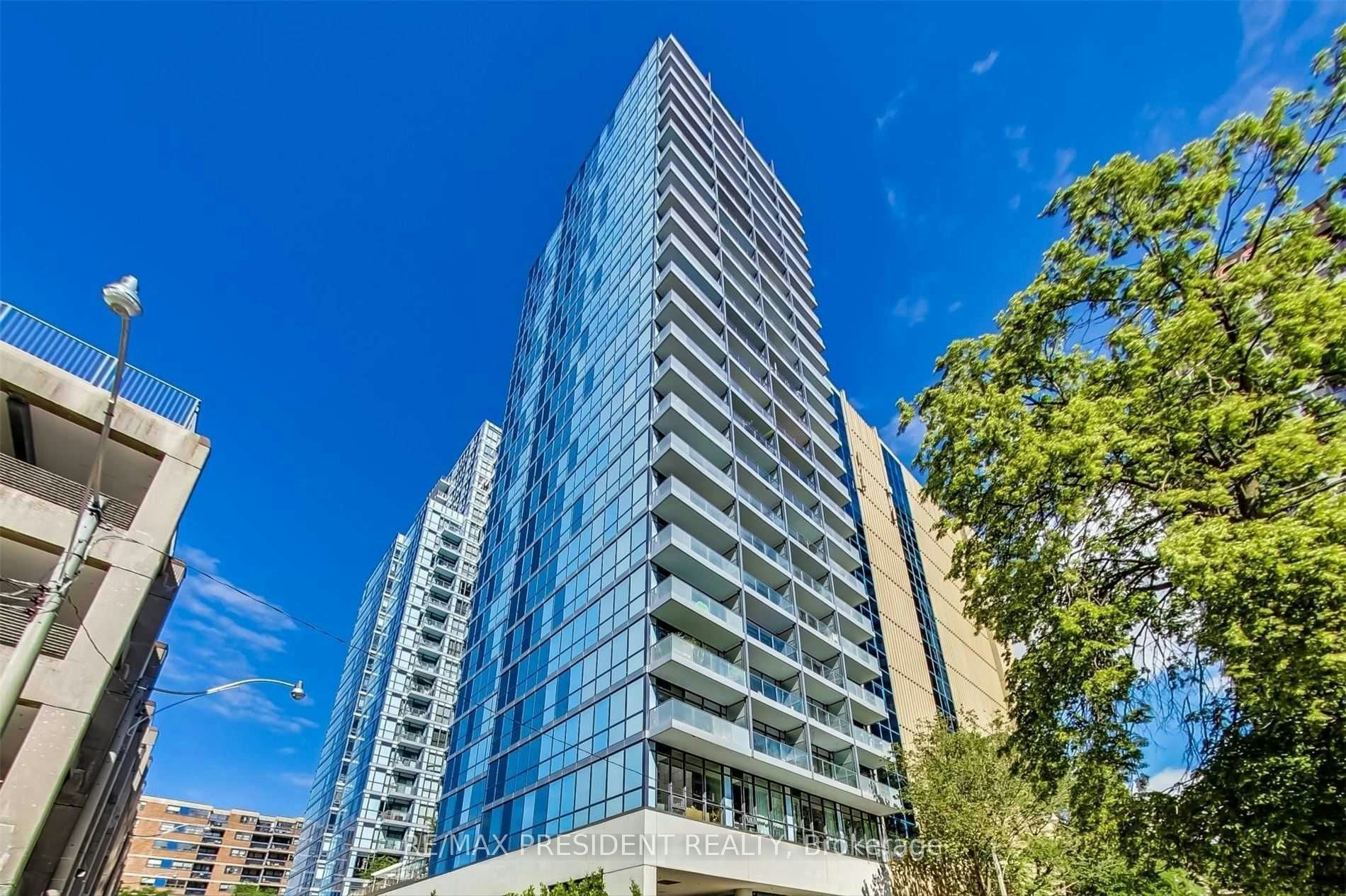 706-210 Simcoe Street, Toronto, ON, M5T 1T4