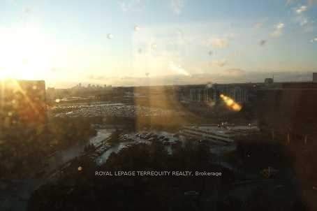 1306-5 Concorde Place, Toronto, ON, M3C 3M8 - 6