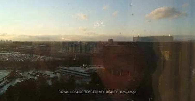1306-5 Concorde Place, Toronto, ON, M3C 3M8 - 7