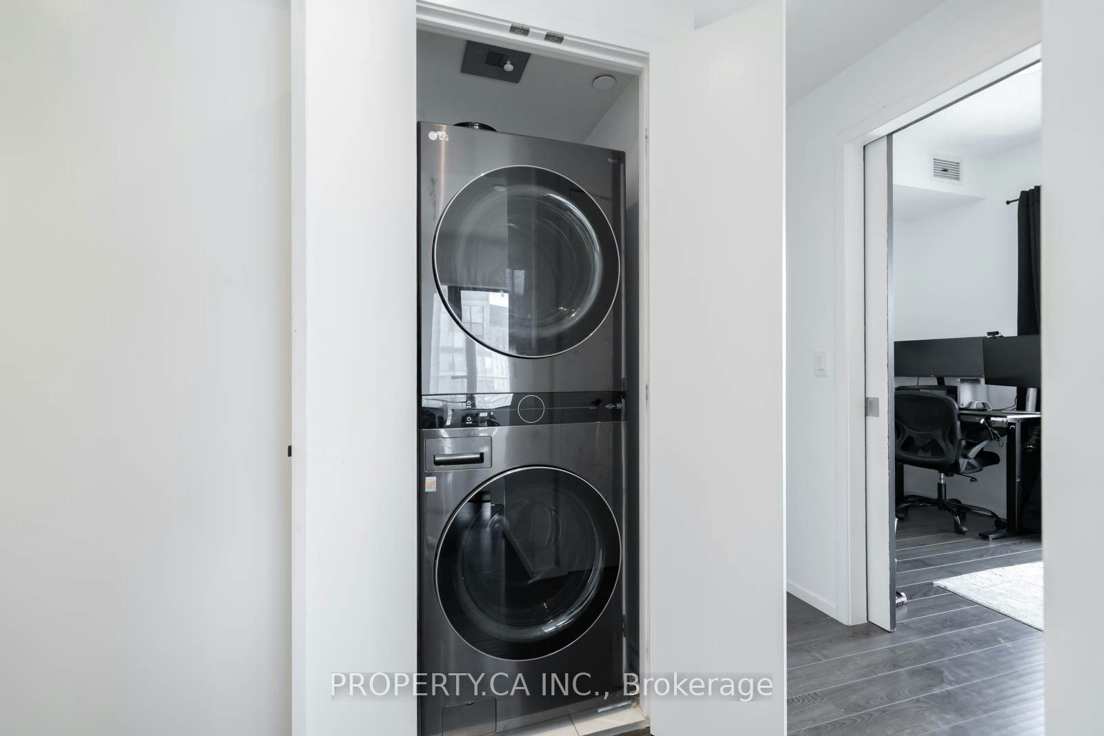 1506-159 Dundas Street E, Toronto, ON, M5B 1E4 - 35