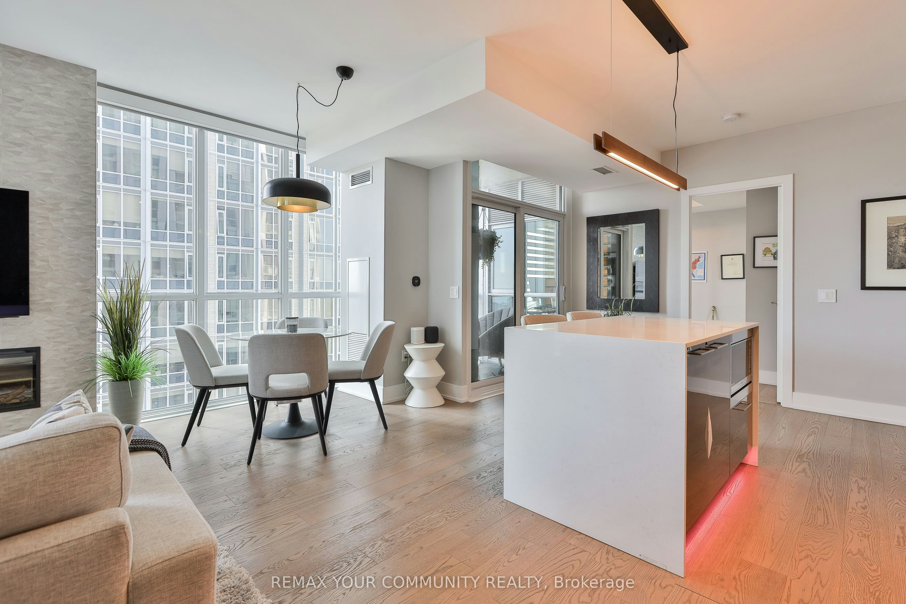4301-1 Yorkville Avenue, Toronto, ON, M4W 0B1 - 13