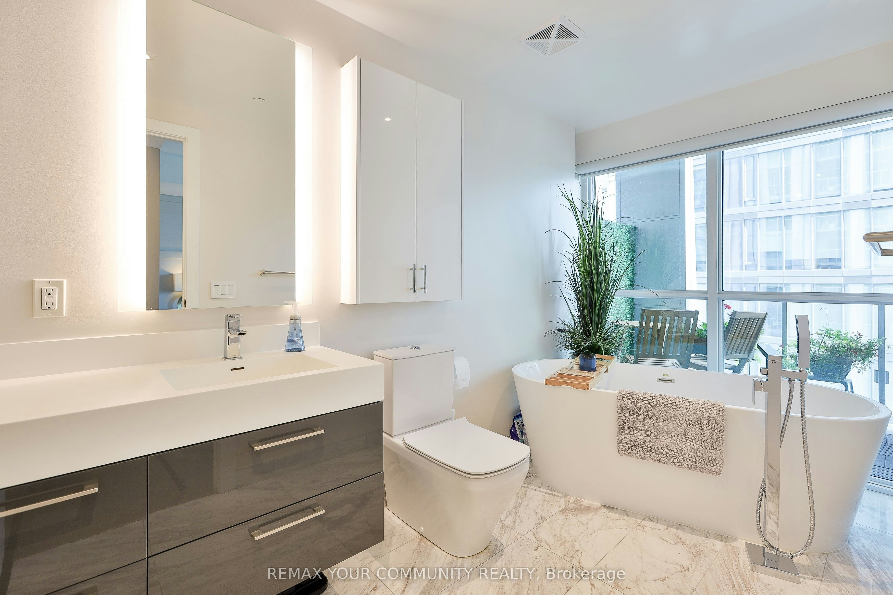 4301-1 Yorkville Avenue, Toronto, ON, M4W 0B1 - 27