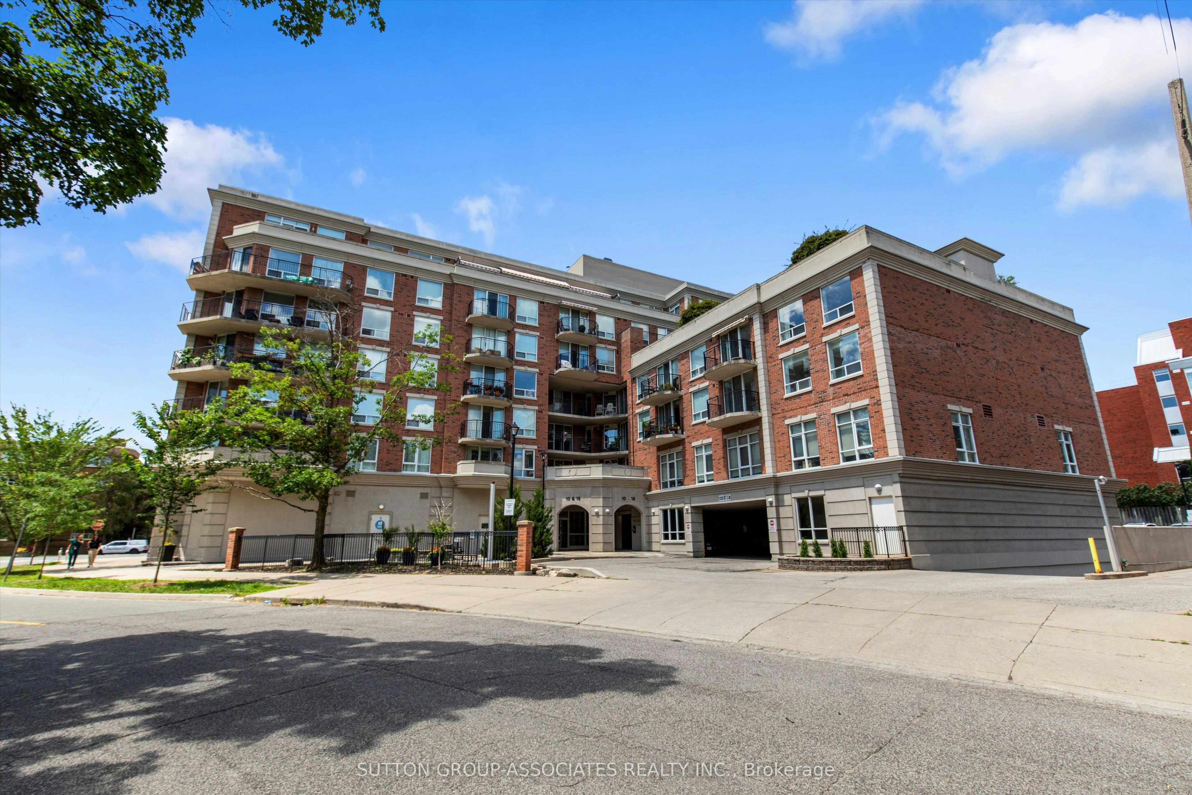 PH6-18 Wanless Avenue, Toronto, ON, M4N 3R9