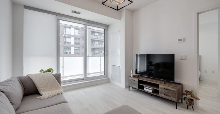 505E-34 Tubman Avenue, Toronto, ON, M5A 0R2 - 11