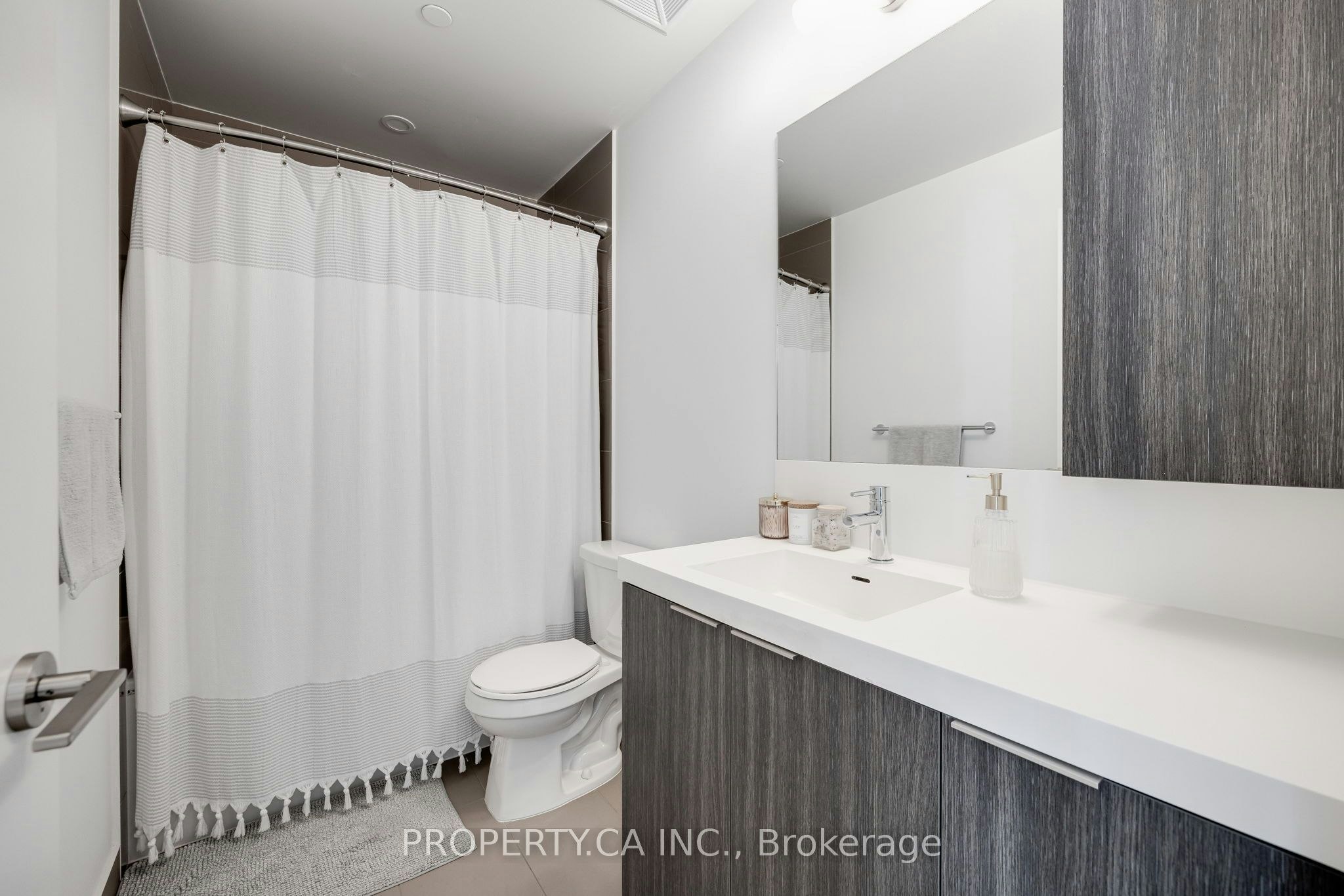 505E-34 Tubman Avenue, Toronto, ON, M5A 0R2 - 17