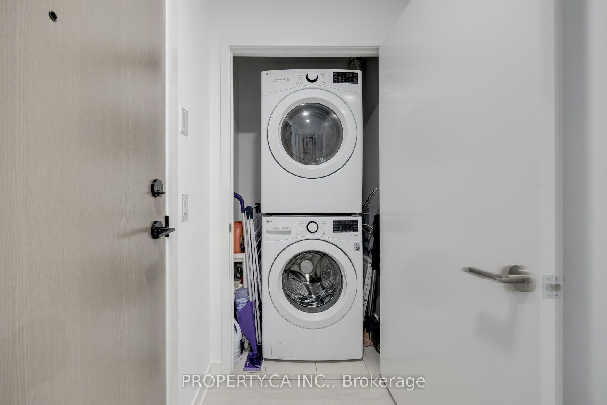 505E-34 Tubman Avenue, Toronto, ON, M5A 0R2 - 21